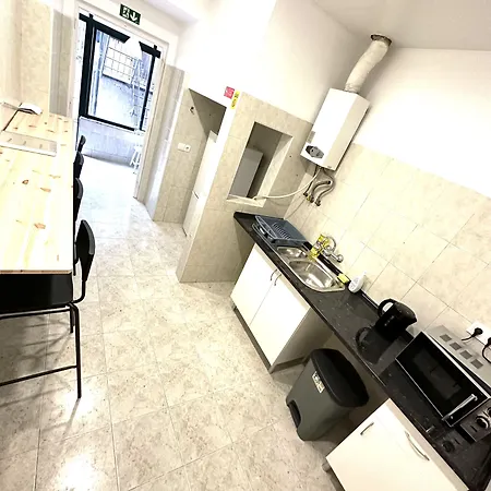 Parque אכסניה *